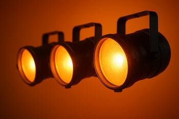 Oranžové PAR svetlá s hladkým prechodom